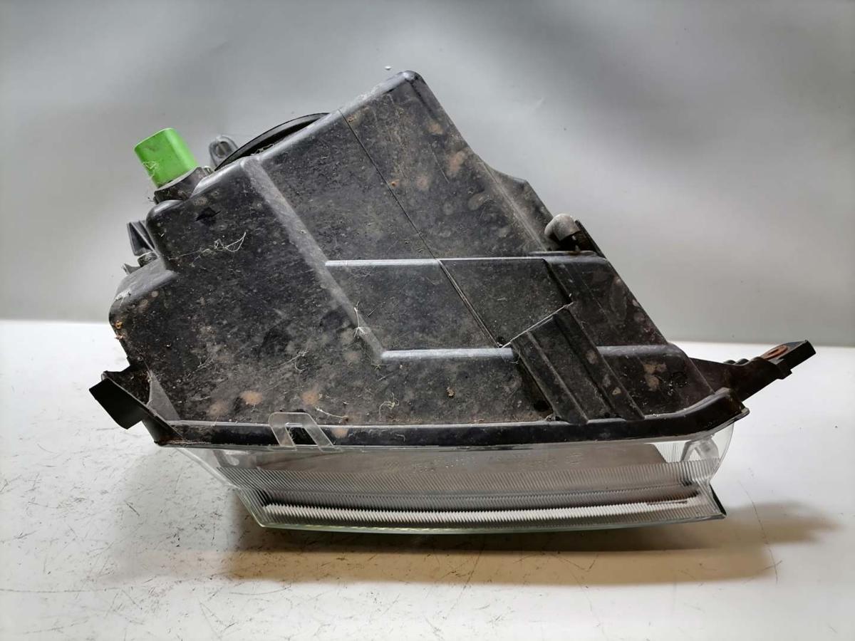 Ford Fusion original Scheinwerfer vorn links Halogen Bj.2004